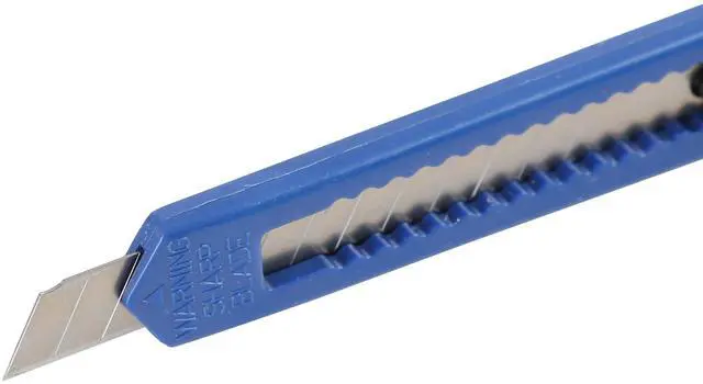Alt view image 4 of 6 - Snap-Off Utility Knife 9 mm Blade 5" Plastic Handle Blue SBK3