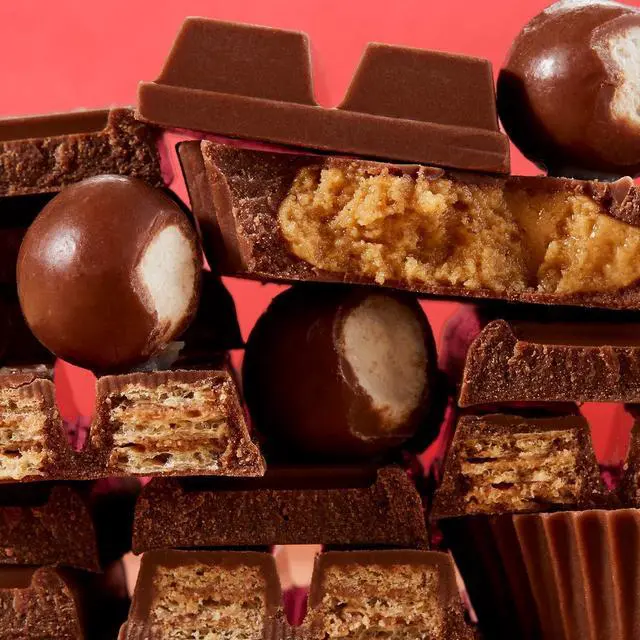 Alt view image 3 of 7 - Party Pack Miniatures Milk Chocolate Variety Assorted 105 piece Bag HEC39991