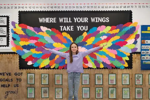 Alt view image 5 of 7 - Pacon Tru-Ray 9x12" Construction Paper Cool Assorted 150 Sheets P6687