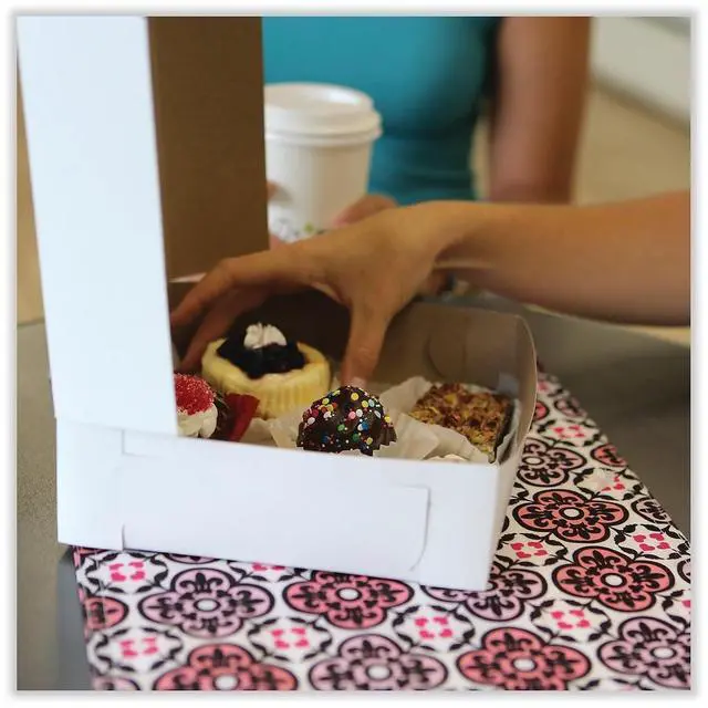 Alt view image 4 of 4 - Southern Champion Tray Bakery Boxes Standard 7 x 7 x 3 Paper 250/Carton 1517