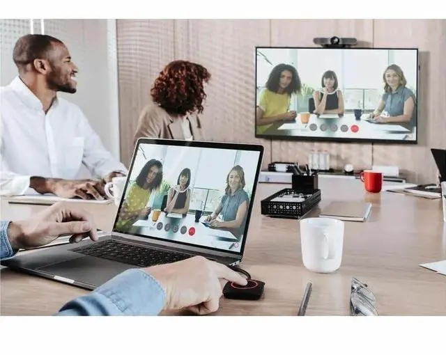 Alt view image 3 of 4 - Barco ClickShare CX-20 Base Plus 1 Button R9861612USB1