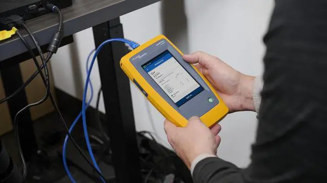 Alt view image 6 of 7 - Fluke LinkIQ LIQ-DUO-KIT-FMC Testing Device LIQDUOKITFMC