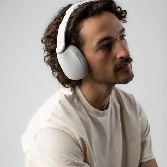 Alt view image 4 of 7 - Skullcandy Hesh 360 Wireless Over-Ear Bluetooth Headphones - Bone
