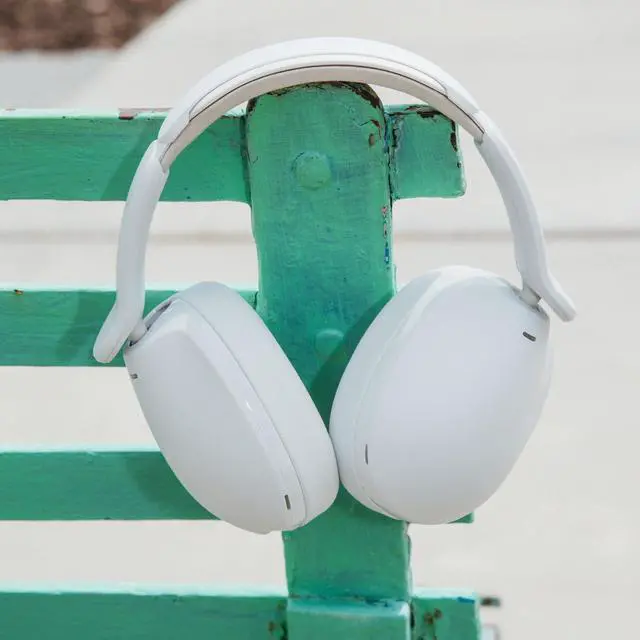 Alt view image 6 of 7 - Skullcandy Hesh 360 Wireless Over-Ear Bluetooth Headphones - Bone