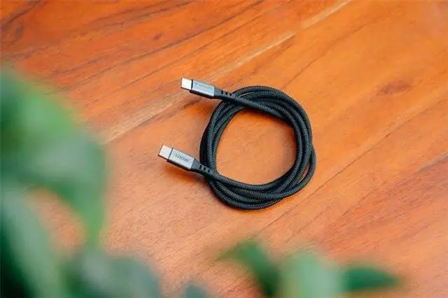 Alt view image 7 of 7 - VERBATIM SYNC & CHARGE USB C TO USB C 100W 120 CM