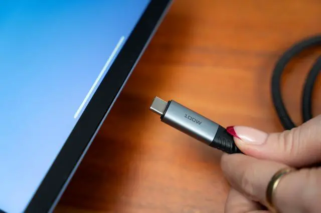 Alt view image 6 of 7 - VERBATIM SYNC & CHARGE USB C TO USB C 100W 120 CM