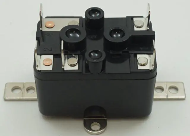 Alt view image 2 of 3 - SPDT Switching Fan Relay, 24 Coil Voltage, 18 Resistive Amps, PR370