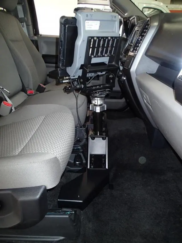 Main image of Havis Vehicle Mount Notebook Keyboard Docking Station for Select Ford CHDM185