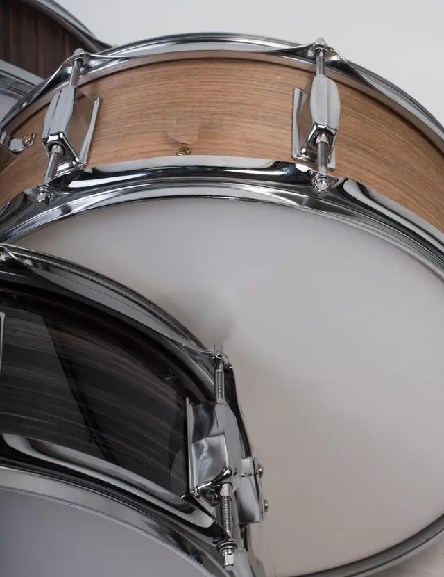 Alt view image 4 of 6 - Oak Wood Snare Drum by GRIFFIN | PVC on Poplar Wood Shell 14" x 5.5" | Percussion Musical Instrument with Drummers Key for Students & Professionals|8 Tuning Lugs & Deluxe Snare Strainer