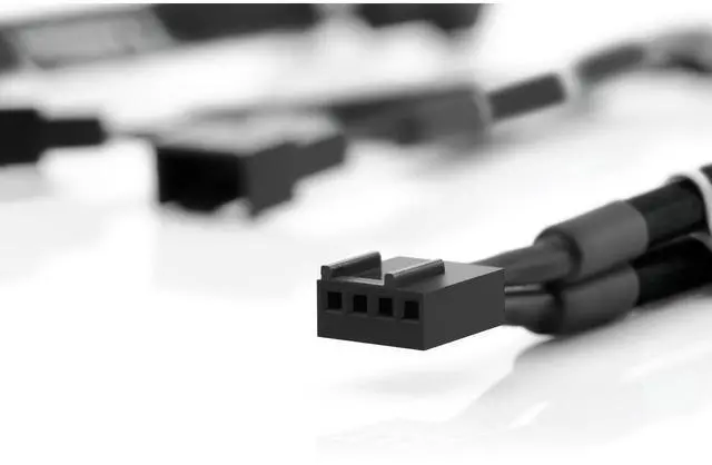 Alt view image 2 of 2 - Noctua NA-SYC1 chromax.black, 4 Pin Y-Cables for PC Fans (Black)