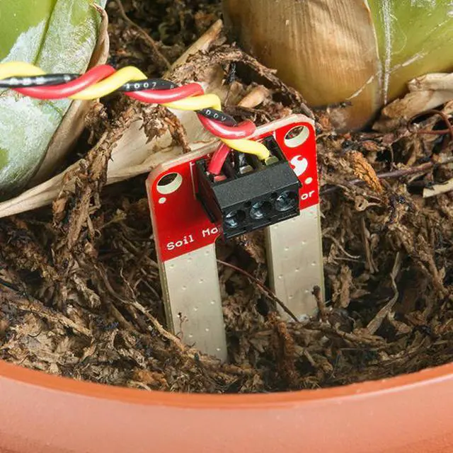Alt view image 4 of 4 - SparkFun Soil Moisture Sensor (with Screw Terminals)