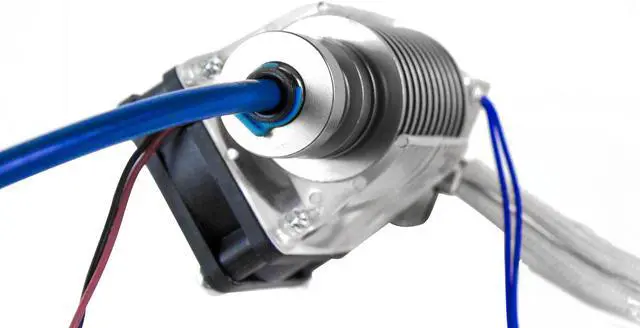Alt view image 2 of 2 - Genuine E3D Collet Clips - 1.75mm (2 Pack)
