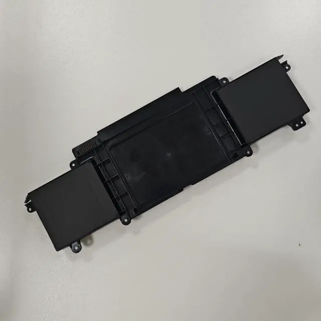 Alt view image 3 of 3 - SQU-1406 14.4V 74.88Wh (5200mAh) Li-ion Laptop Battery for Thunderobot 911 Series (911-S1/S2/S3, 911-T1/T2, 911M-M1/M2/M3/M4/M5, 911GT) & MSI CX-9