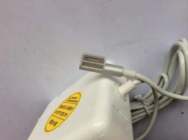 Alt view image 3 of 6 - 18.5V 4.65A 85W LAPTOP AC Adapter FOR APPLE A1211, A1212, A1221, A1222