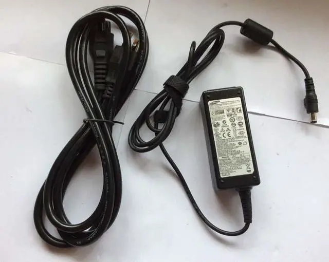 Main image of 19V 40W 2.1A AC Power Adapter for Samsung R480 R522 R530 Q45 Battery Charger