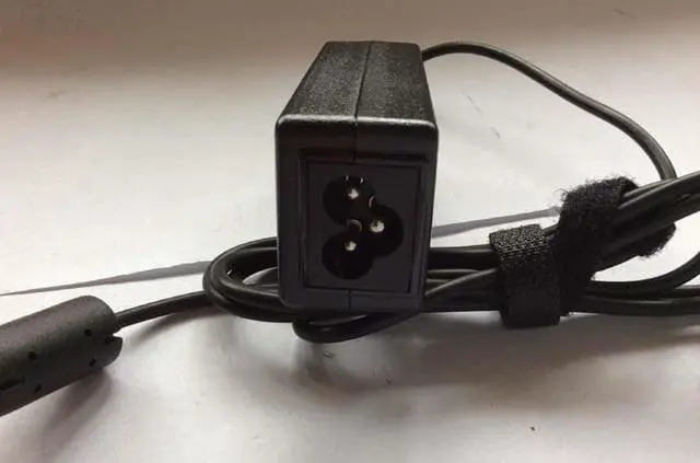 Alt view image 4 of 6 - 19V 40W 2.1A AC Power Adapter for Samsung R480 R522 R530 Q45 Battery Charger