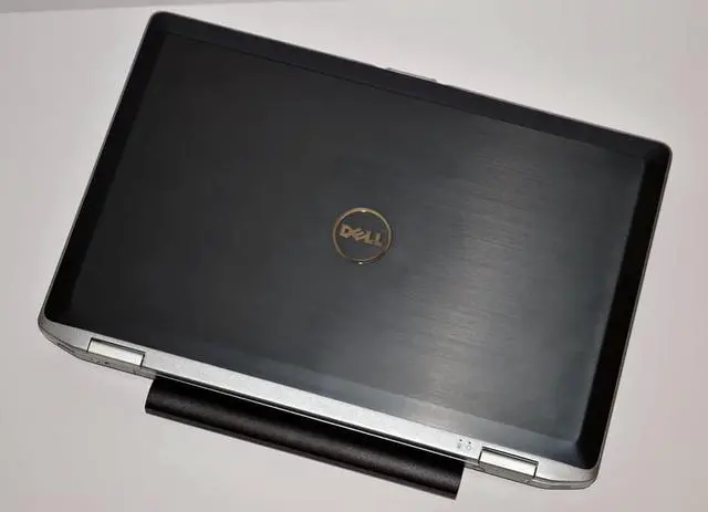 Alt view image 6 of 6 - Dell Latitude e6520 laptop computer, Intel Core i5 2.5ghz, 4gb ram, 250gb hard drive, dvdrw, win7