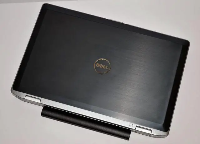 Alt view image 5 of 6 - Dell latitude e6520 laptop computer, Intel Core i5, 2.6ghz, 8gb ram, 320gb hard drive, dvd-rom, win7