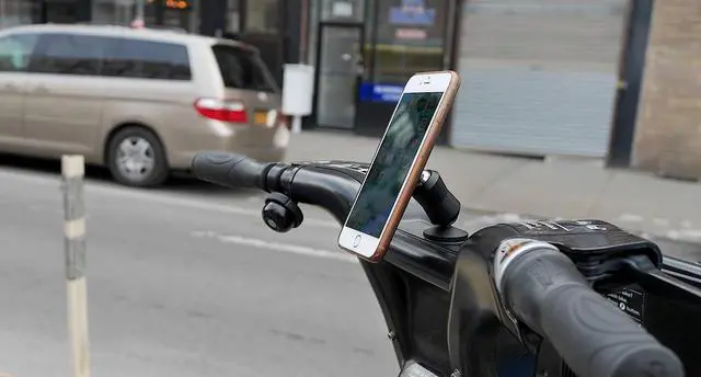 Alt view image 4 of 7 - Clutchit Car Phone Tablet Anywhere Magnetic Mount