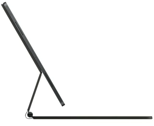 Alt view image 3 of 5 - Apple iPad Pro 12.9" (2021) Apple M1 8GB RAM 512GB SSD Space Gray MHNY3LL/A - Good Condition