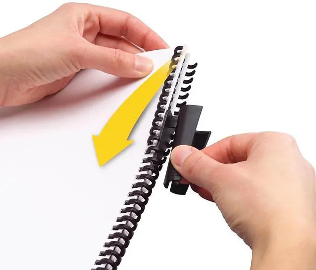 Alt view image 4 of 10 - Swingline ProClick Easy Edit Spines 5/16" Diameter 45 Sheet Capacity Black 25/Pack 2515662