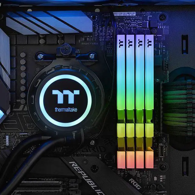 Alt view image 6 of 8 - Thermaltake TOUGHRAM RGB Memory DDR4 4400MHz 16GB (8GB x 2) R009D408GX2-4400C19A