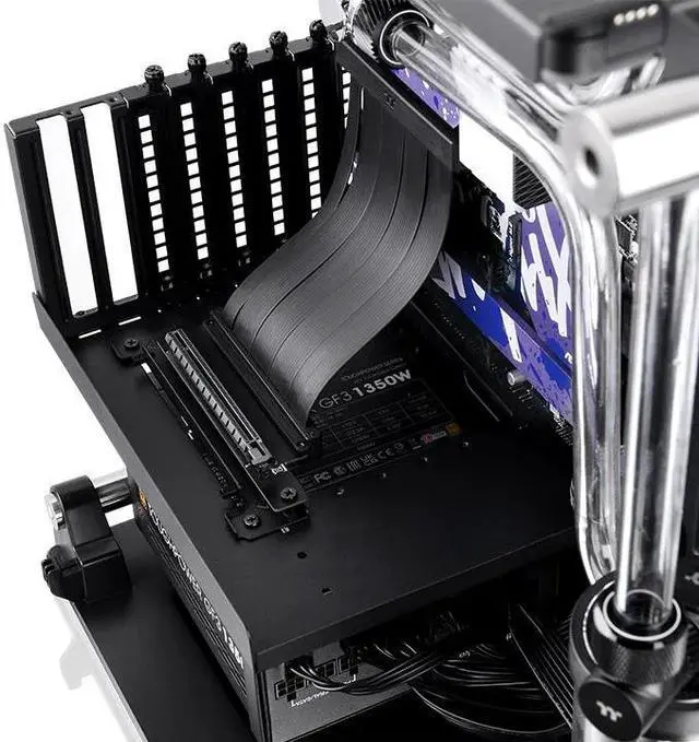 Alt view image 6 of 6 - Thermaltake PCIe 4.0 Dual 90°Degree Connectors Riser Cable; 16Gbps High-Speed Transmission; 130mm; EMI Shielding; AC-071-CO1OTN-C1