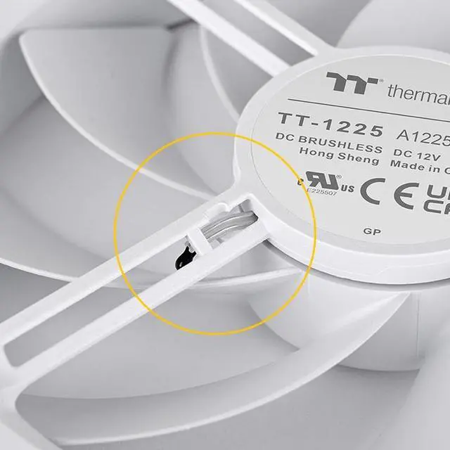 Alt view image 5 of 6 - Thermaltake TS120 EX RGB 120mm; Embedded Temperature Sensor; PWM 500~2000 RPM; MagForce 2.0; Airflow 56.01 CFM; Hydraulic Bearing; TT RGB Plus 3.0; Controller Included; 3-Pack; White; CL-F207-PL12SW-A
