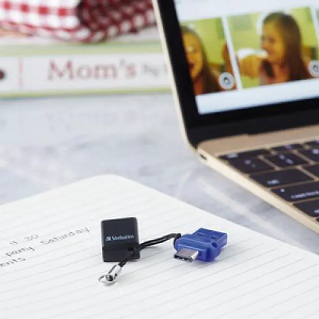 Alt view image 3 of 10 - 32GB STORENGO DUAL USB FLASH