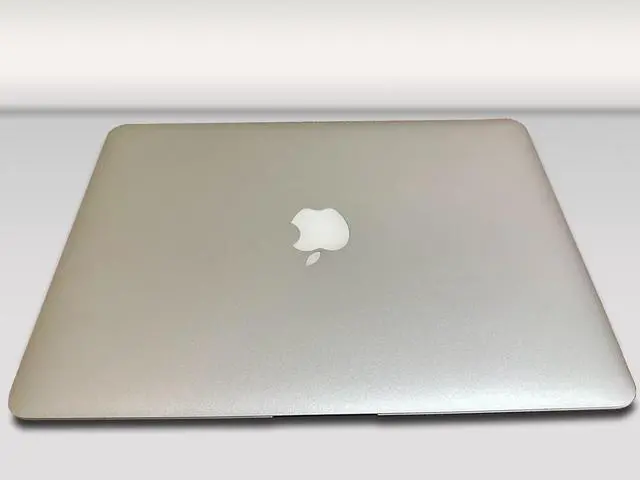 Alt view image 2 of 3 - Apple MacBook Air MJVE2LL/A 13-inch Laptop 1.6GHz Core i5 8GB RAM,128GB SSD Storage Silver A1466