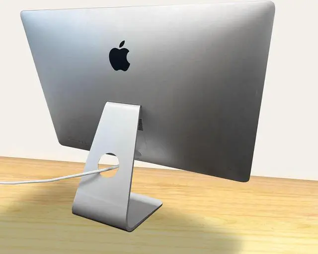 Alt view image 4 of 4 - Apple iMac "Core i7" 4.0 27" (5K, Late 2014) 4.0 GHz Core i7 (I7-4790K) 16GB RAM 3TB HDD + 128GB SSD Storage Silver MF886LL/A