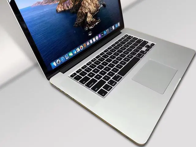 Alt view image 4 of 4 - Apple MacBook Pro 15" Intel Core i7-4870HQ X4 2.5GHz 16GB RAM 512GB SSD Storage MGXC2LL/A A1398 2014 Silver