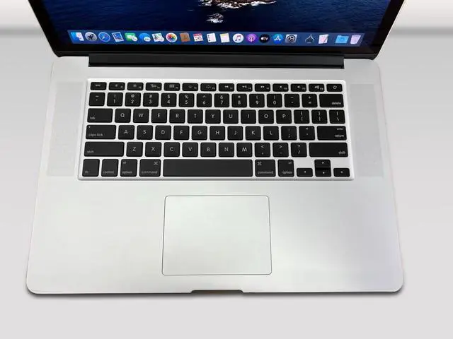 Alt view image 2 of 3 - Apple MacBook Pro 15"2.2 GHz Core i7 (I7-4770HQ) 16GB RAM 512GB SSD Storage MGXC2LL/A A1398 2014 Silver