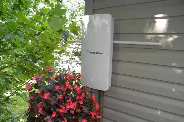 Alt view image 4 of 8 - New Marathon Platinum Long Distance HDTV Antenna. Top Rated Indoor/Outdoor antenna solution designed to power up to 6 or more TVs. One easy connection. Cut the Cord and start saving money today!