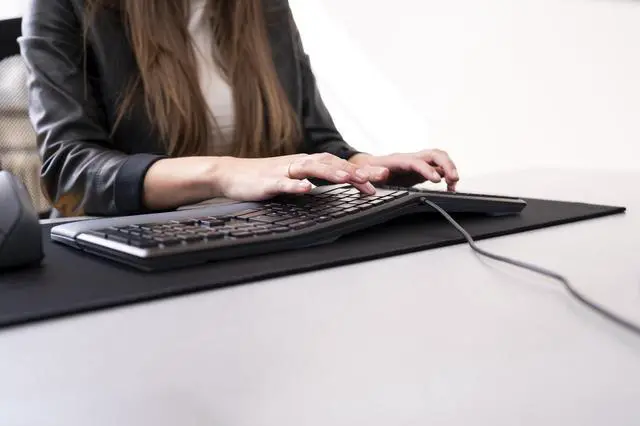 Alt view image 13 of 16 - CHERRY ERGO KC 4500 Keyboard JK4500EU2