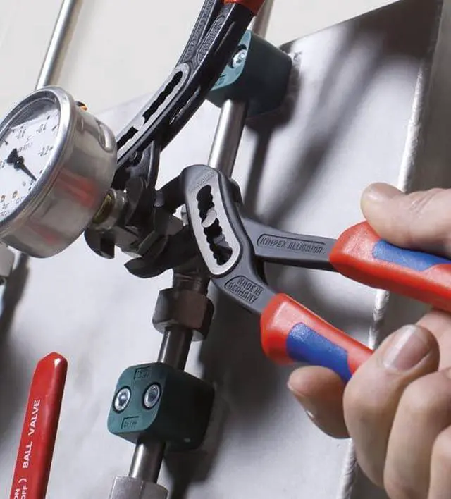 Alt view image 3 of 4 - KNIPEX - 88 02 180 Tools - Alligator Water Pump Pliers, Multi-Component (8802180)