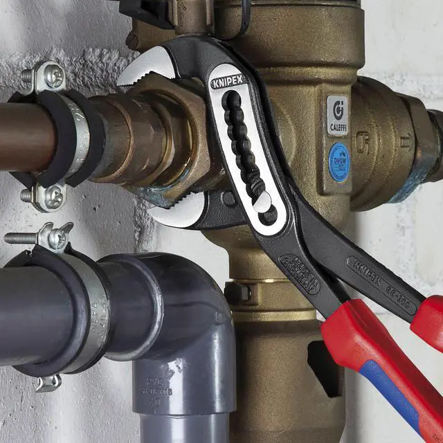 Alt view image 4 of 4 - KNIPEX Tools - Alligator Water Pump Pliers, Multi-Component (8802300), 12 inches
