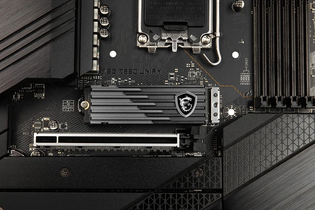 Alt view image 6 of 7 - SPATIUM M480 PRO PCIe 4.0 NVMe M.2 2TB Play
