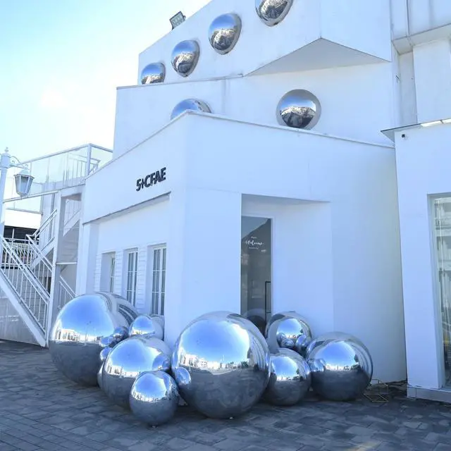 Alt view image 7 of 7 - Yescom 39" Inflatable Mirror Ball Giant Reusable Large Disco Balloon Decoration for Party Wedding Event Stage Decor Silver