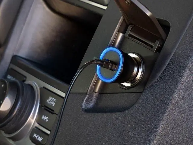 Alt view image 6 of 6 - Monoprice 18W Fast USB Car Charger | Compact, Lightweight, with Qualcomm Quick Charge 3.0, Compatible with Android and iOS Phones and Tablets