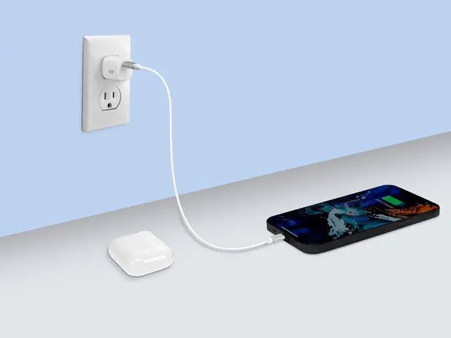 Alt view image 5 of 7 - Monoprice 20W USBC Mini Cubic Wall Charger White