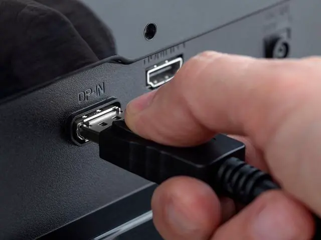 Alt view image 6 of 7 - Monoprice 8K DisplayPort 2.0 Cable - 6 Feet | 80.0Gbps, 16K Resolution, Supports NVIDIA GSync AMD FreeSync, Compatible for Gaming Monitor, TV, PC, Laptop and More