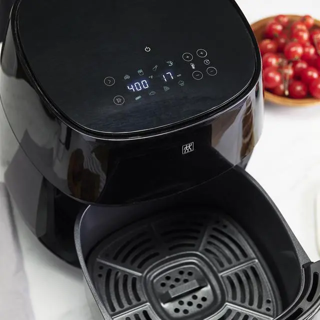 Alt view image 6 of 7 - ZWILLING Electrics 4-qt Air Fryer