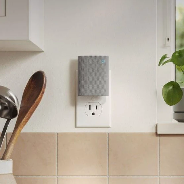 Main image of Ring Battery Doorbell Plus (2nd Gen) with Chime (3rd Gen) and Sandstone Faceplate