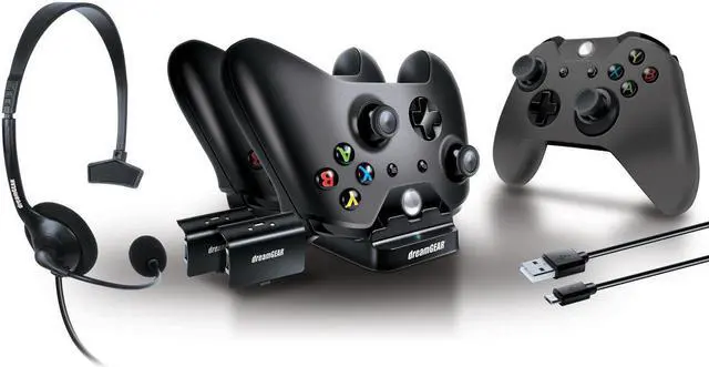 Alt view image 4 of 11 - dreamGEAR Player's Kit for Xbox One - Black