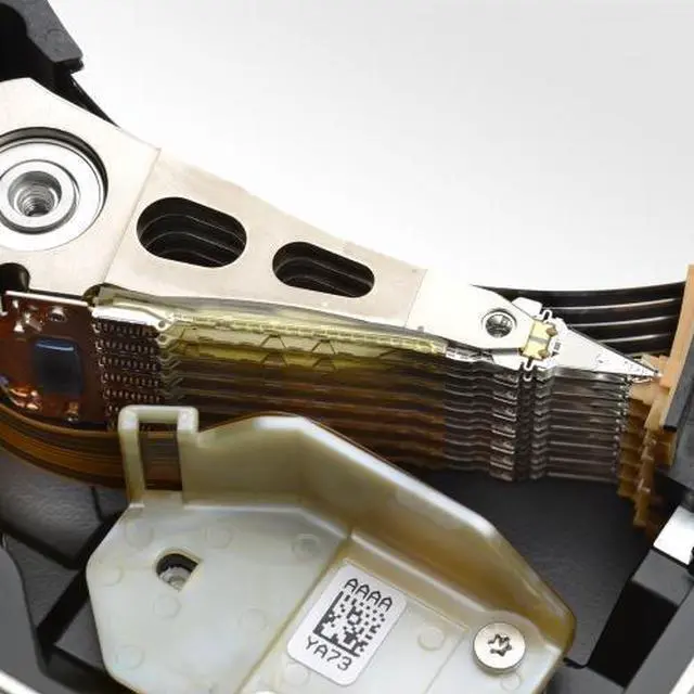 Alt view image 5 of 6 - HGST Ultrastar He 3.5-inch 6000GB 64MB Cache 7200RPM SAS Ultra 512n Helium Platform Enterprise HDD HUS726060ALS640