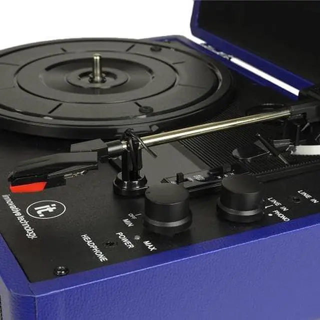 Alt view image 3 of 8 - Innovative Technology 3-Speed Vintage Bluetooth Suitcase Turntable - Blue