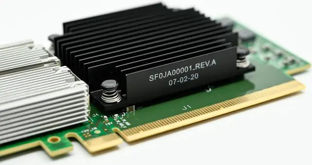 Alt view image 4 of 5 - Mellanox MCX516A-CDAT ConnectX-6 VPI 2-Ports QSFP28 PCIe 3.0 x16 Network Adapter