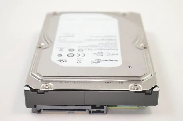 Alt view image 4 of 7 - Seagate Constellation ES.2 ST33000650SS 3TB 7200RPM SAS 6Gbps 64MB Cache 3.5-inch Enterprise Internal Hard Drive