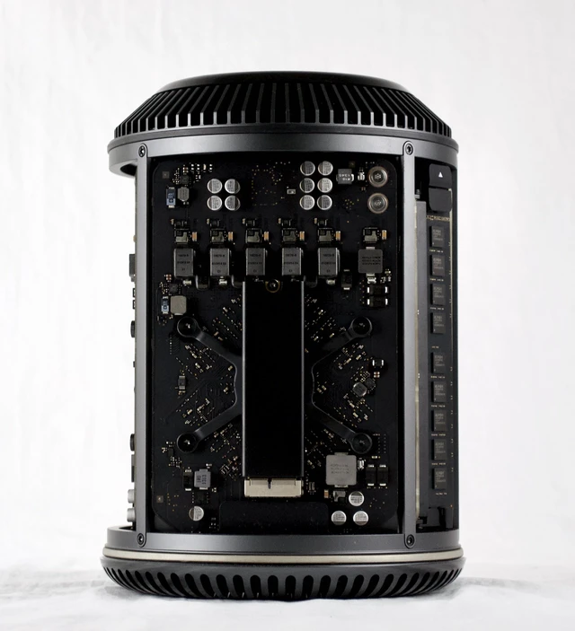 Alt view image 4 of 6 - Apple Late 2013 Mac Pro 3.5GHz 6-core/16 GB RAM/1 TB Flash/Dual AMD FirePro D500 MD878LL/A